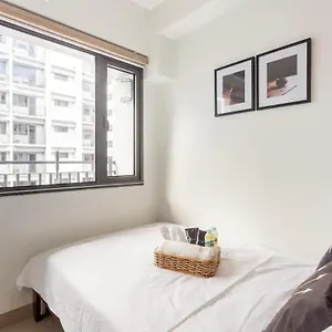 Shore 2 With Balcony Apartment