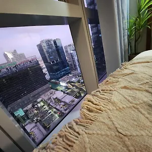Luxestaysmnl Coastal Chic Netflx 380mbps Pool Bgc Apartment